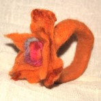 Bratara handmade – fetru – maron- portocaliu